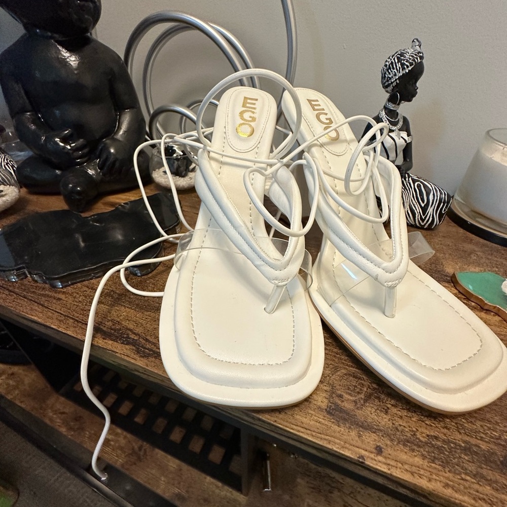 G2G!!! White Thong Heels